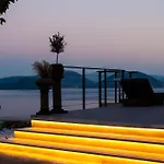 Pantea Luxury *